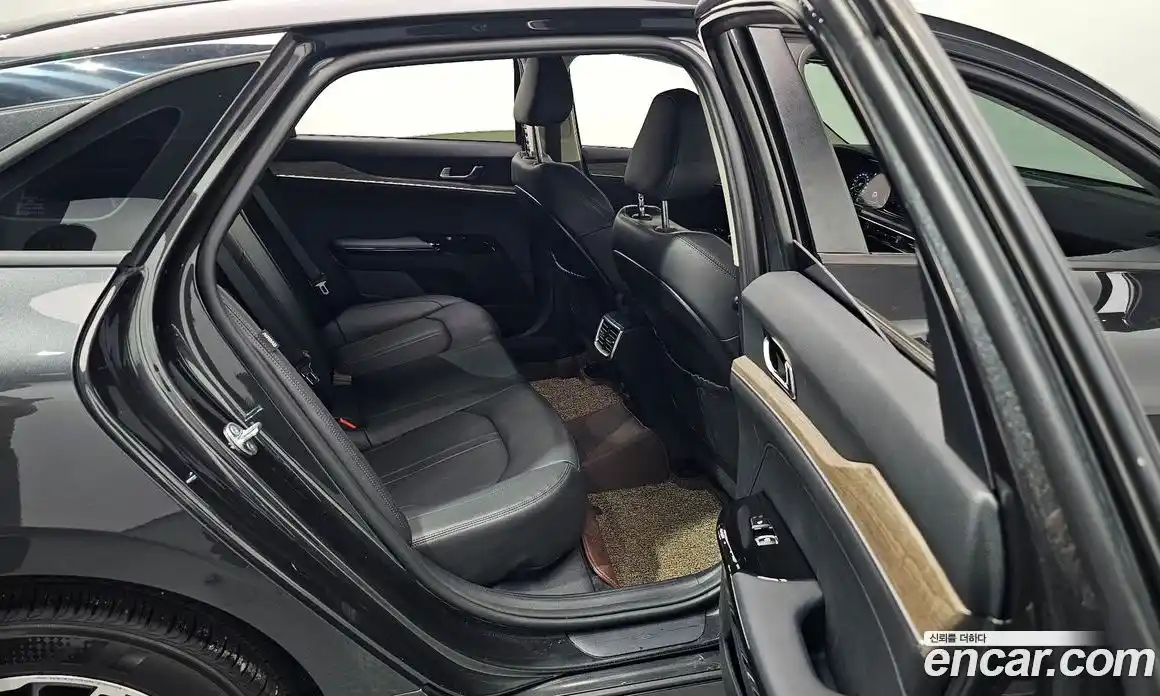 Kia K5 2022 2.0 Автомат в Москве № 132247, фото 3