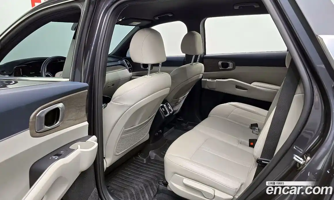 Kia Sorento 2022 1.6 Автомат в Москве № 133789, фото 1