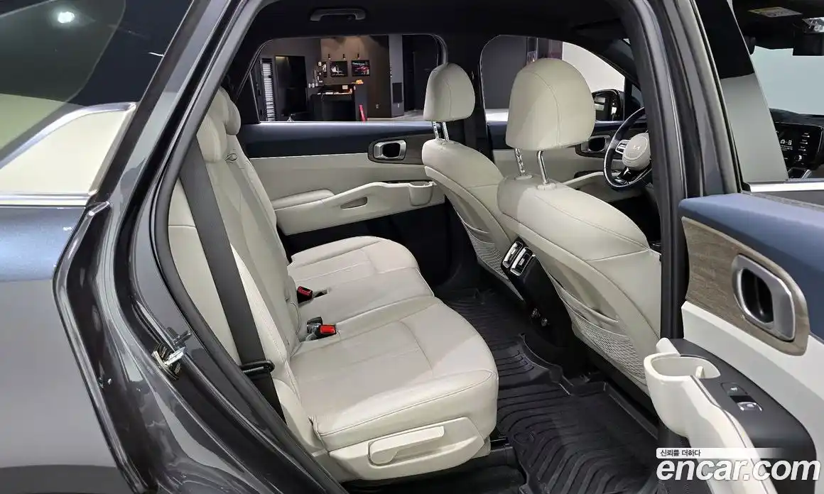 Kia Sorento 2022 1.6 Автомат в Москве № 133789, фото 19