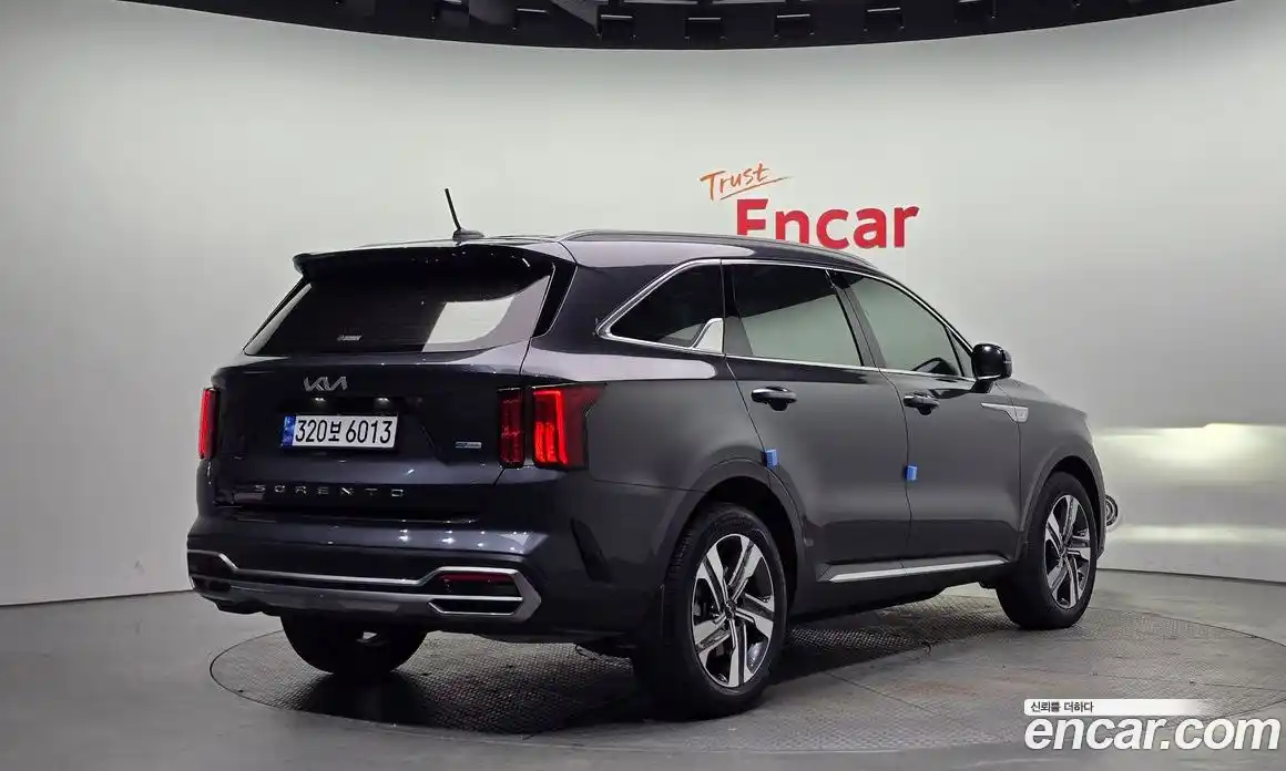 Kia Sorento 2022 1.6 Автомат в Москве № 133789, фото 3