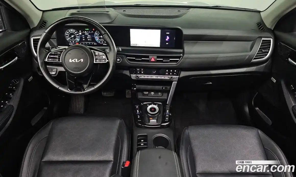 Kia Seltos 2023 2.0 Автомат в Москве № 134054, фото 7