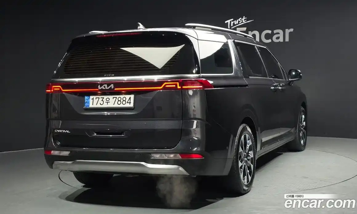 Kia Canival 2023 3.5 Автомат в Москве № 134091, фото 13