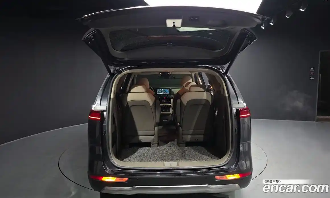 Kia Canival 2023 3.5 Автомат в Москве № 134091, фото 16