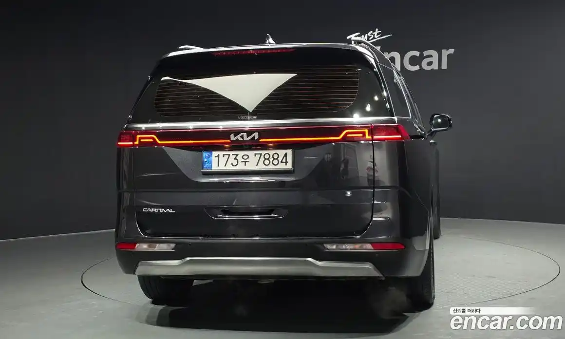 Kia Canival 2023 3.5 Автомат в Москве № 134091, фото 20