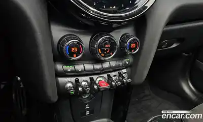 Mini Cooper Convertible 2023 2.0 Автомат в Москве № 140760, миниатюра 11