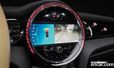 Mini Cooper Convertible 2023 2.0 Автомат в Москве № 140760, миниатюра 4