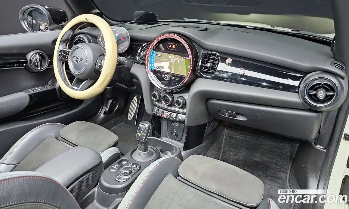 Mini Cooper Convertible 2023 2.0 Автомат в Москве № 140760, фото 6