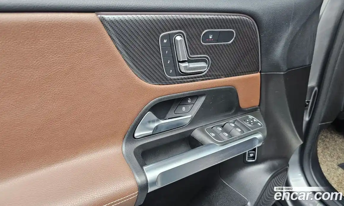 Mercedes-Benz GLB-Class 2020 2.0 Автомат в Москве № 141363, фото 9