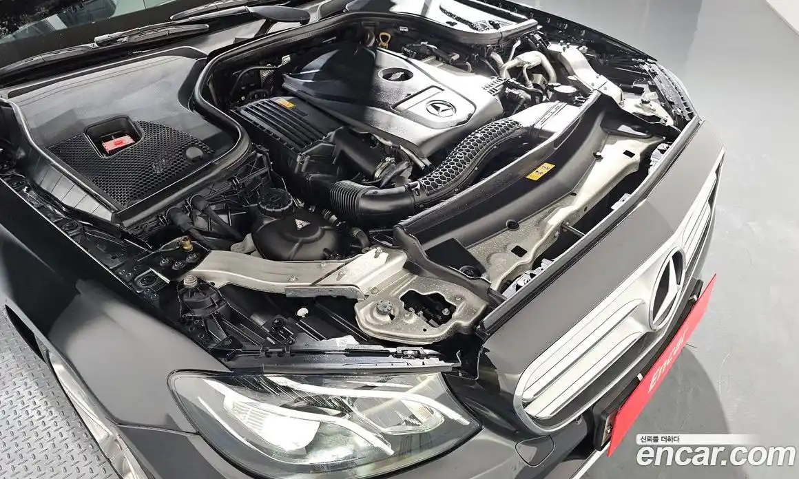 Mercedes-Benz E-Class 2018 2.0 Автомат в Москве № 141636, фото 19