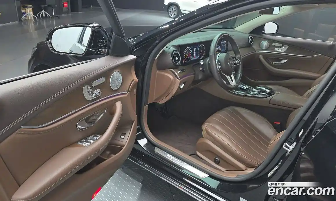 Mercedes-Benz E-Class 2019 2.0 Автомат в Москве № 142267, фото 15