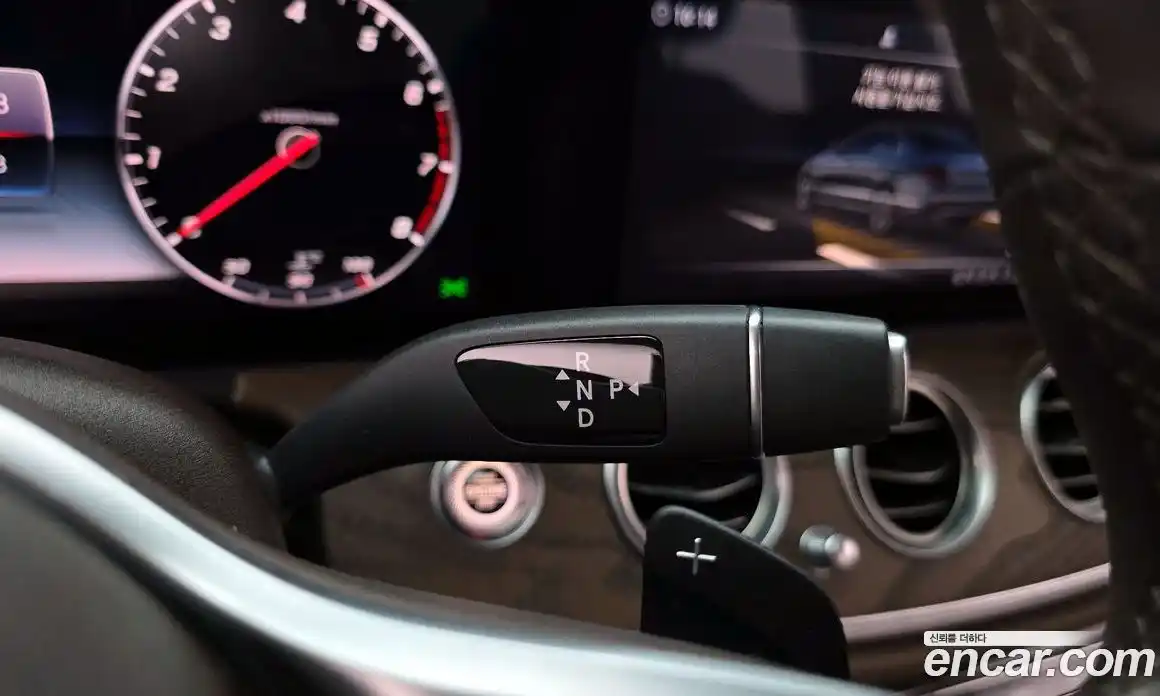 Mercedes-Benz E-Class 2019 2.0 Автомат в Москве № 142267, фото 4