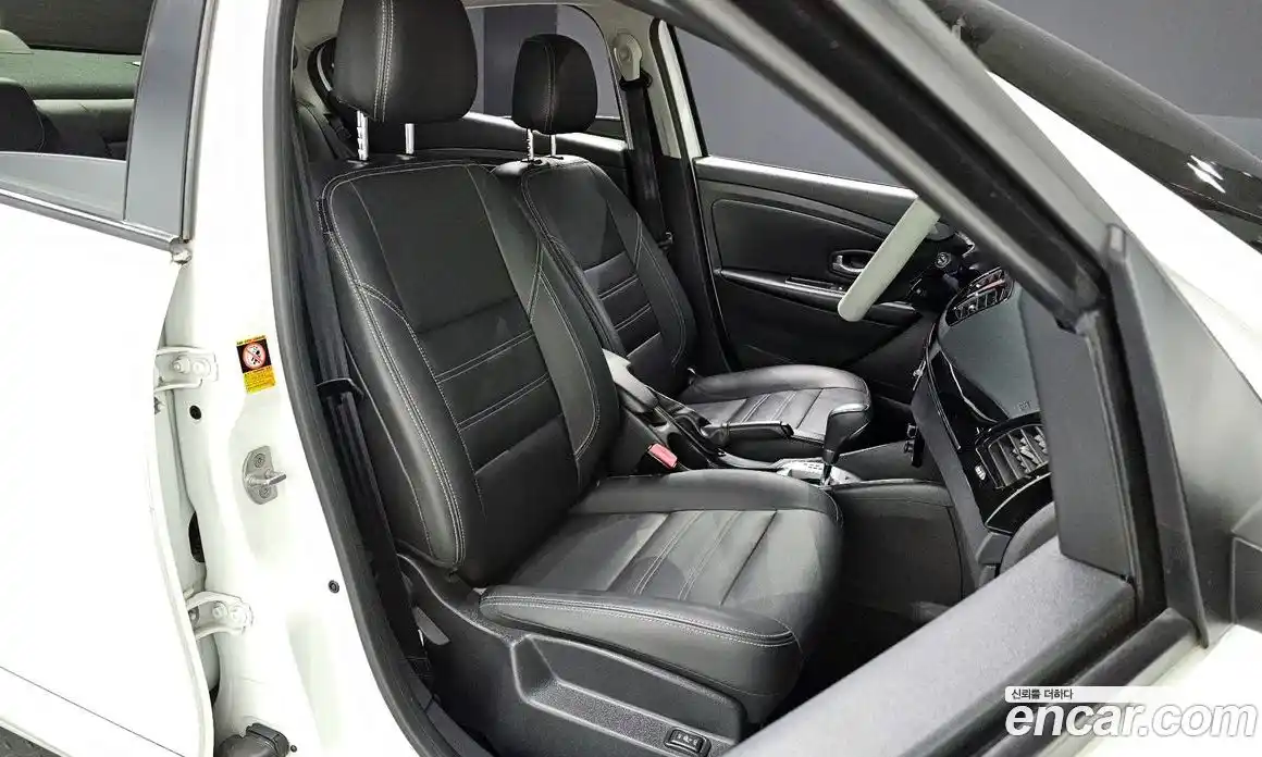 Renault SM3 2016 1.6 Автомат в Москве № 146616, фото 16