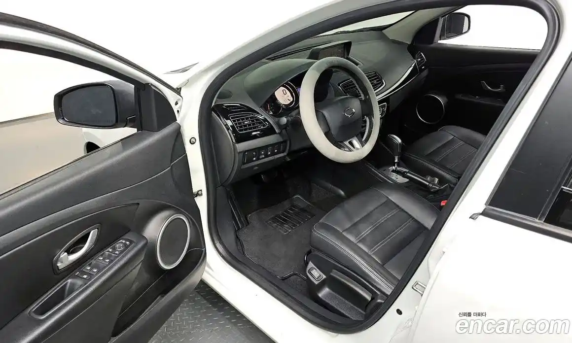 Renault SM3 2016 1.6 Автомат в Москве № 146616, фото 4