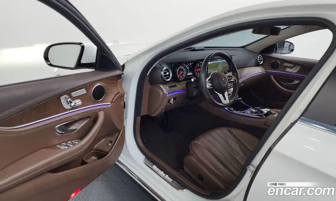 Mercedes-Benz E-Class 2020 1.9 Автомат в Москве № 150753, фото 18