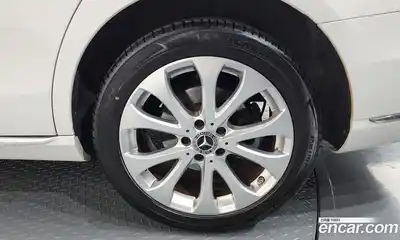 Mercedes-Benz E-Class 2020 1.9 Автомат в Москве № 150753, миниатюра 3