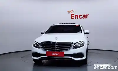 Mercedes-Benz E-Class 2020 1.9 Автомат в Москве № 150753, миниатюра 5