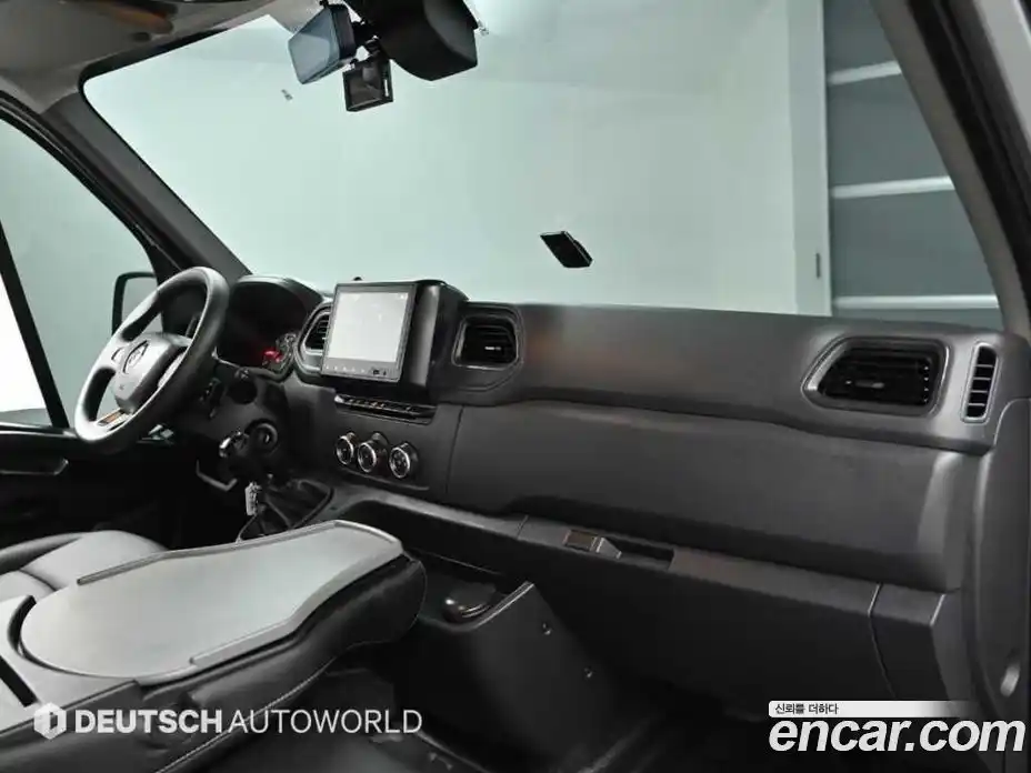 Renault Master 2024 2.3 Механическая в Москве № 152062, фото 7