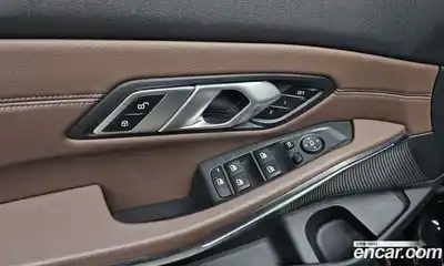 BMW 3-Series 2021 2.0 Автомат в Москве № 157860, миниатюра 11