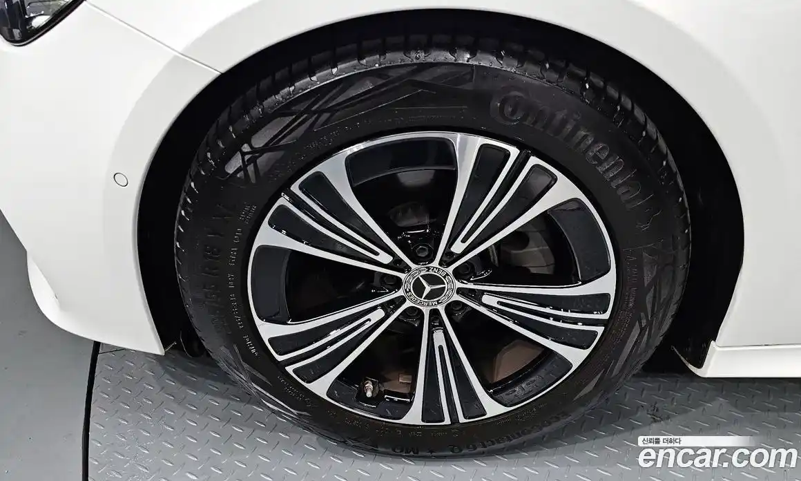 Mercedes-Benz E-Class 2025 2.0 Автомат в Москве № 160260, фото 5