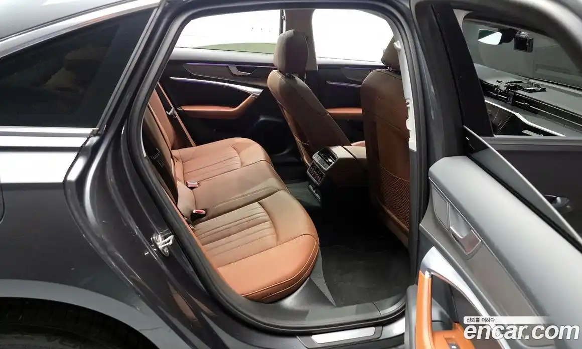 Audi A6 2021 2.0 Автомат в Москве № 162996, фото 12