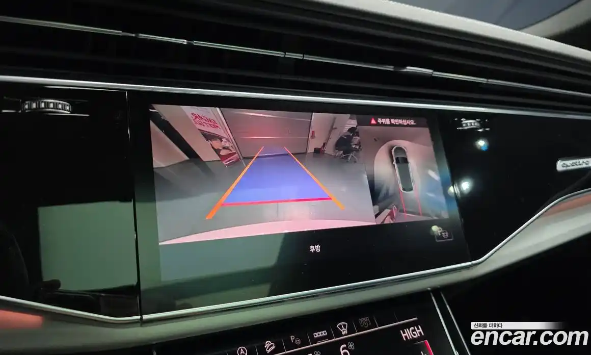 Audi Q8 2022 3.0 Автомат в Москве № 163246, фото 13