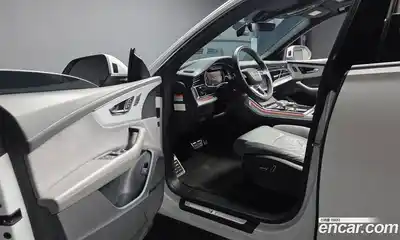 Audi Q8 2022 3.0 Автомат в Москве № 163246, миниатюра 10