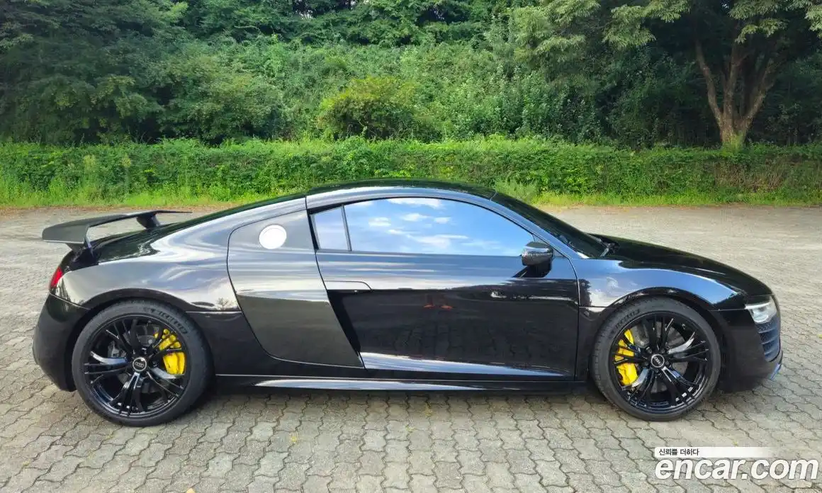 Audi R8 2015 5.2 Робот в Москве № 164087, фото 5