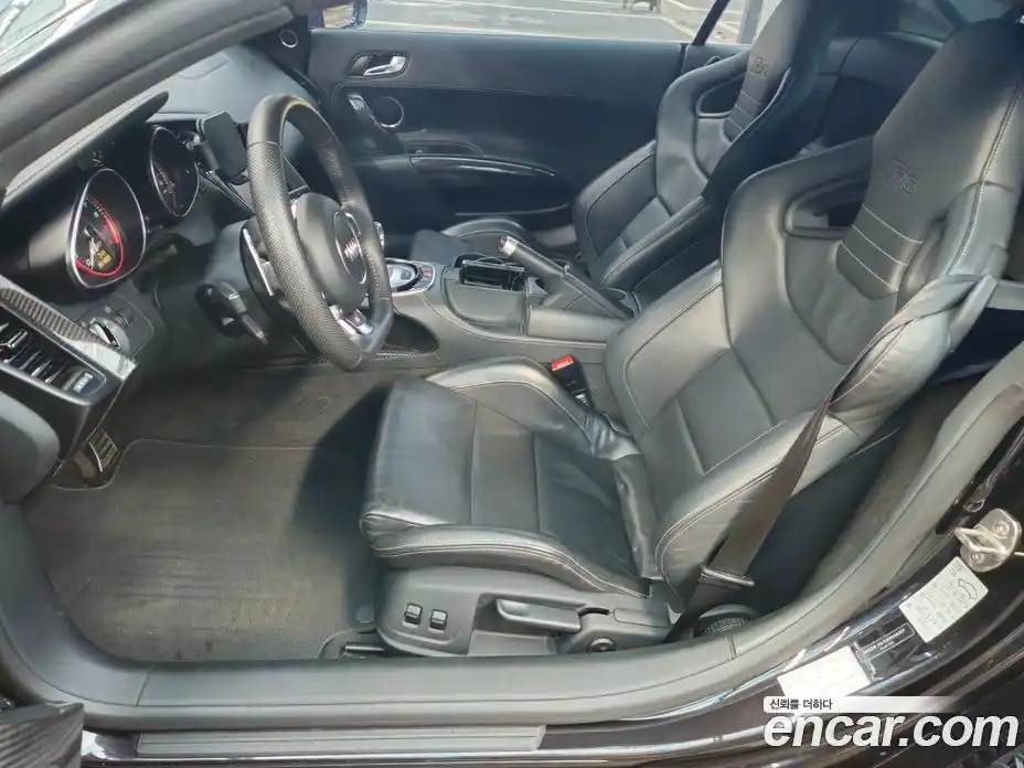 Audi R8 2015 5.2 Робот в Москве № 164087, фото 7