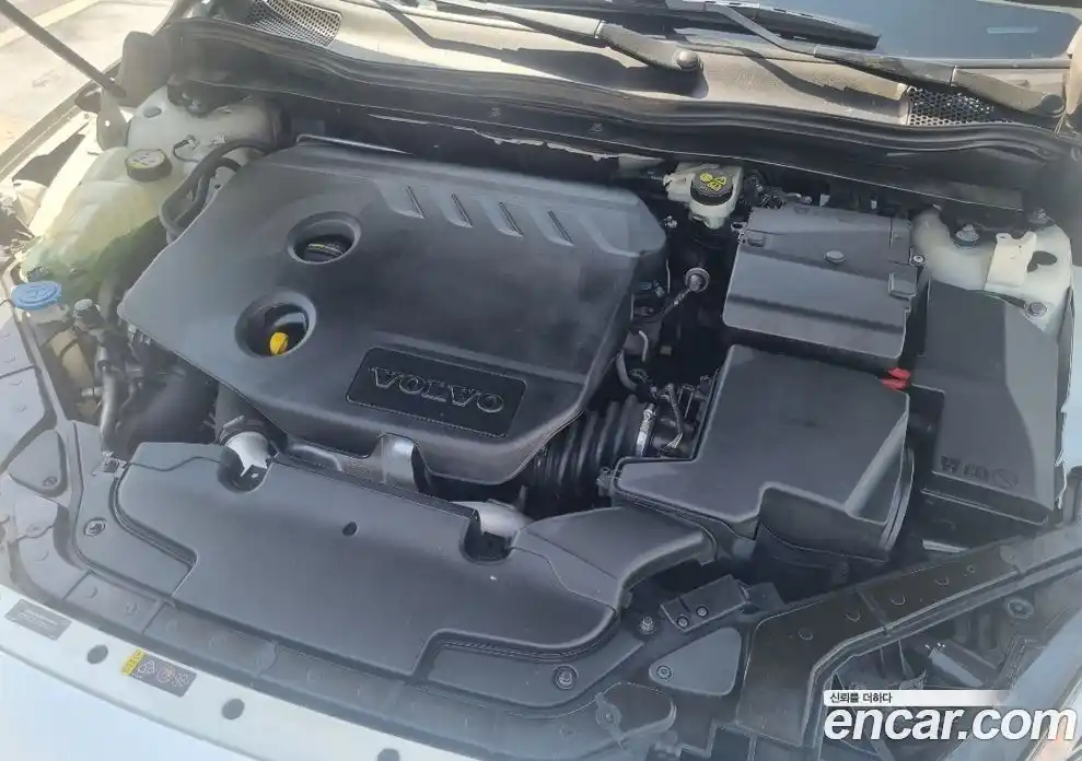 Volvo V40 2015 1.6 Автомат в Москве № 164846, фото 20