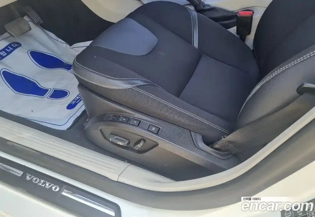 Volvo V40 2015 1.6 Автомат в Москве № 164846, фото 8