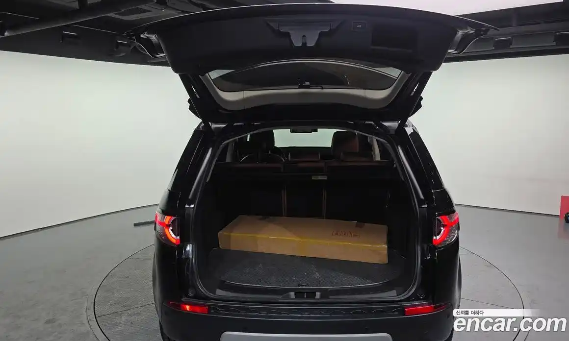 Land Rover Discovery Sport 2016 2.0 Автомат в Москве № 166668, фото 20