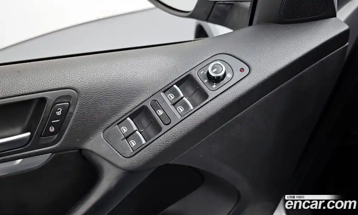 Volkswagen Tiguan 2014 2.0 Автомат в Москве № 169045, фото 5