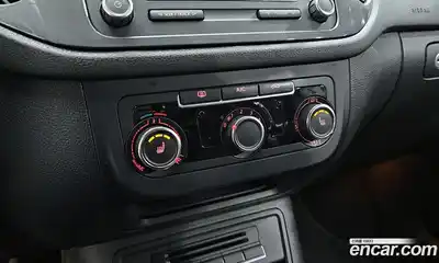 Volkswagen Tiguan 2014 2.0 Автомат в Москве № 169045, миниатюра 10