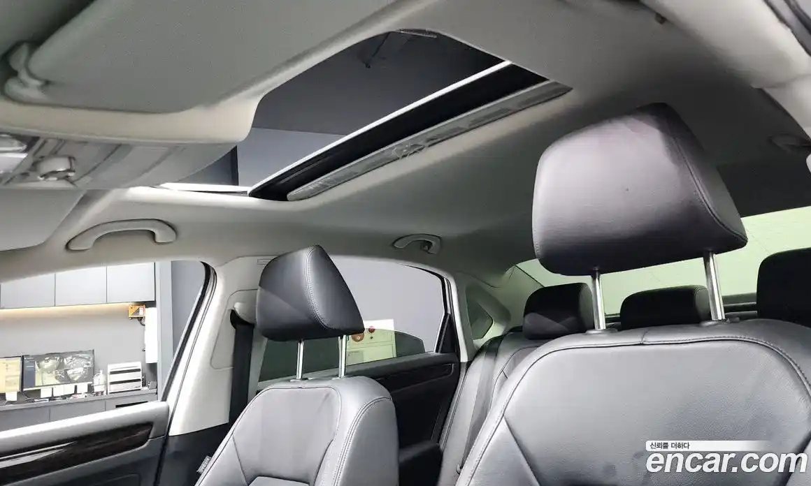 Volkswagen Passat 2015 2.0 Автомат в Москве № 169086, фото 18