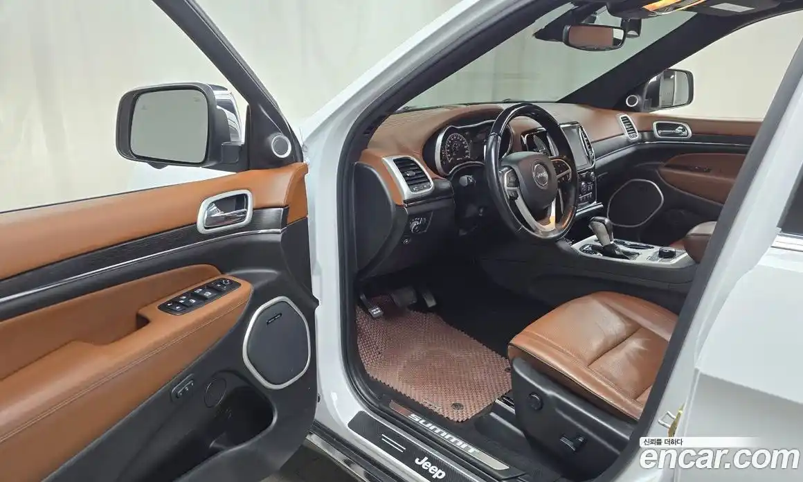 Jeep Cherokee 2020 3.6 Автомат в Москве № 169657, фото 14