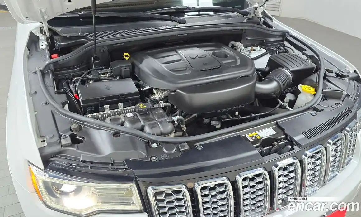 Jeep Cherokee 2020 3.6 Автомат в Москве № 169657, фото 18