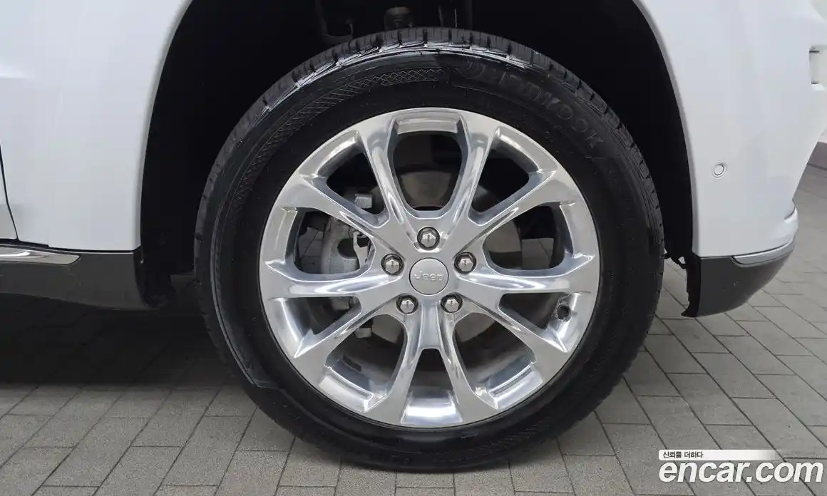 Jeep Cherokee 2020 3.6 Автомат в Москве № 169657, фото 5