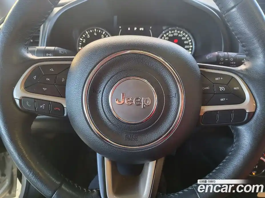 Jeep Renegade 2016 2.4 Автомат в Москве № 170060, фото 11