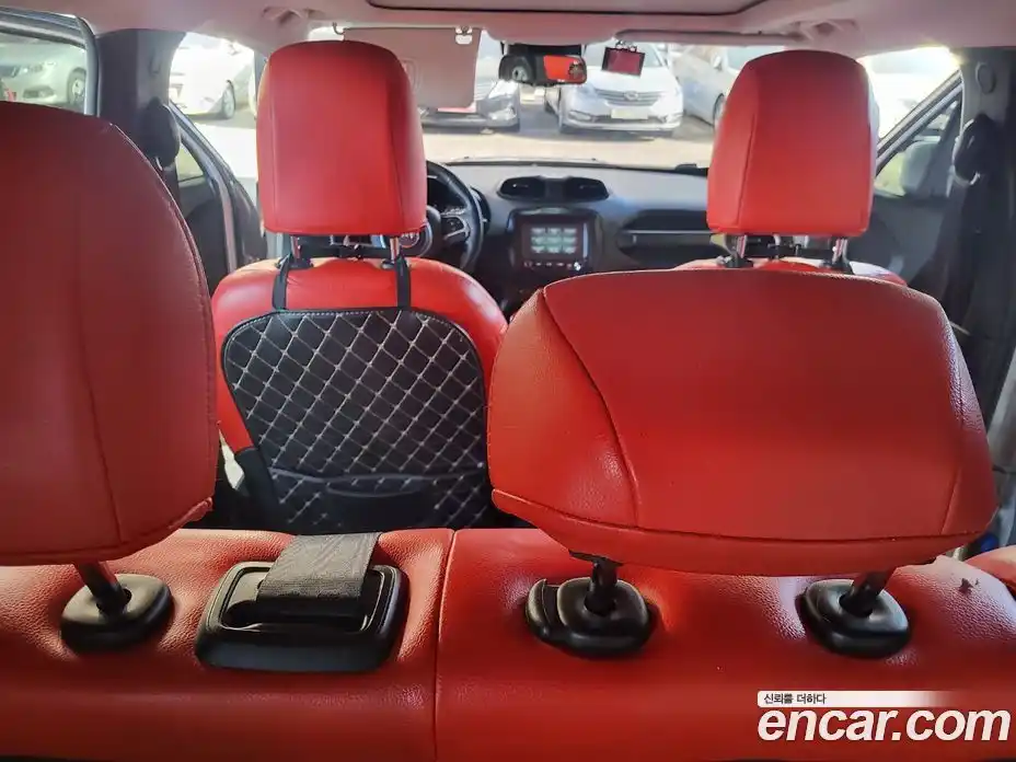 Jeep Renegade 2016 2.4 Автомат в Москве № 170060, фото 16