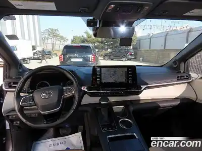 Toyota Sienna 2021 2.5 Вариатор в Москве № 170359, миниатюра 7