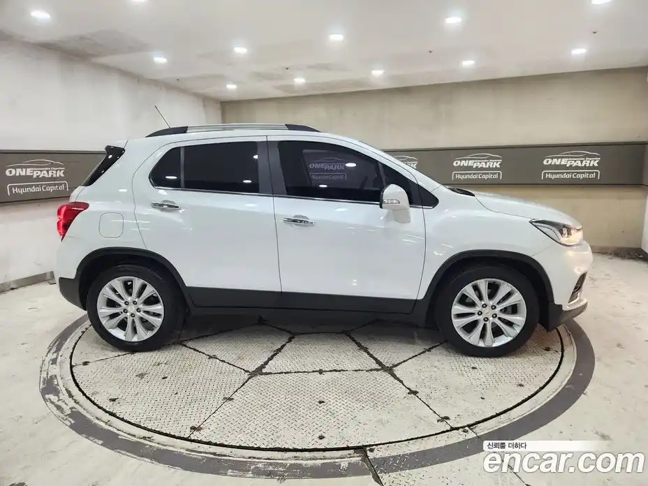 Chevrolet Trax 2017 1.6 Автомат в Москве № 175780, фото 3