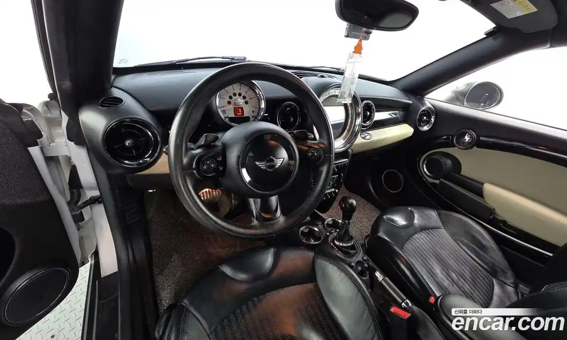 Mini Coupe 2013 2.0 Автомат в Москве № 176574, фото 15