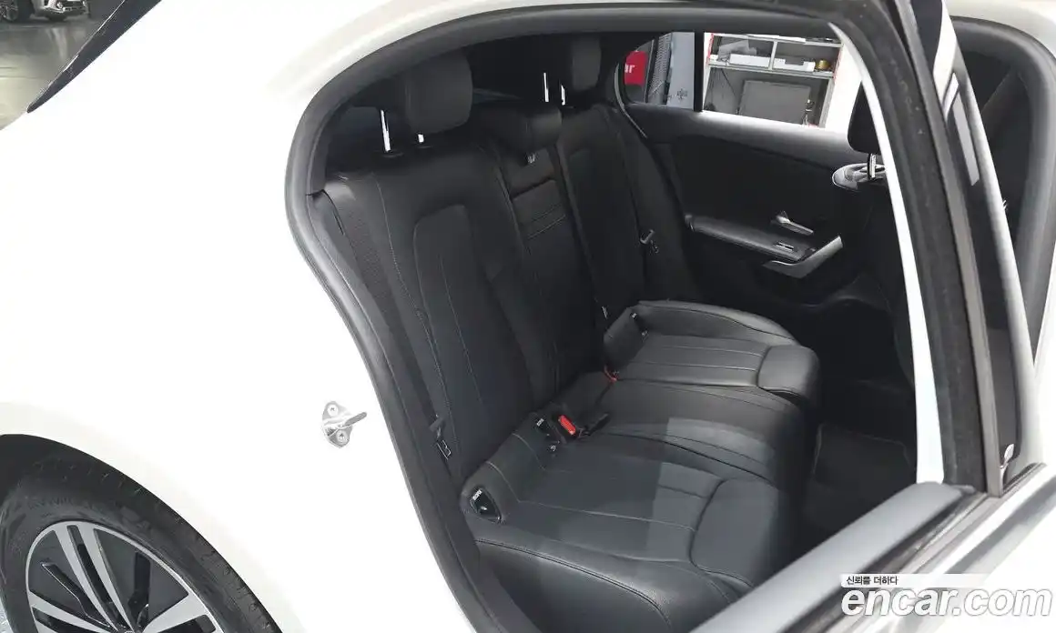 Mercedes-Benz A-Class 2022 2.0 Автомат в Москве № 177944, фото 11