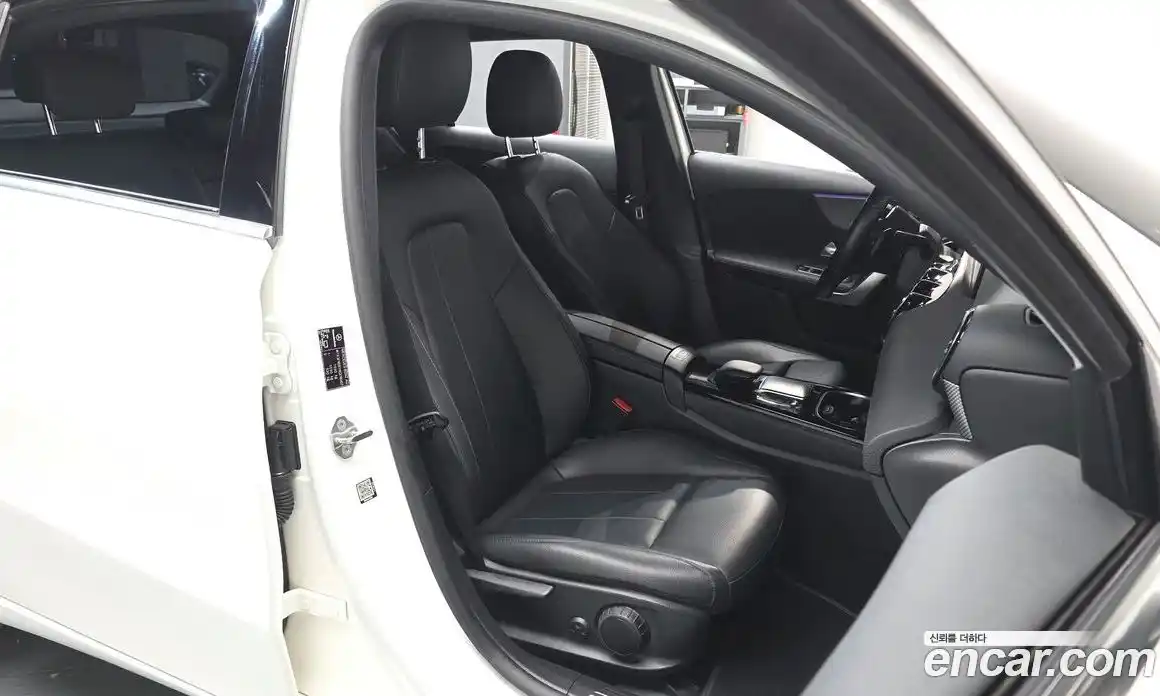 Mercedes-Benz A-Class 2022 2.0 Автомат в Москве № 177944, фото 18