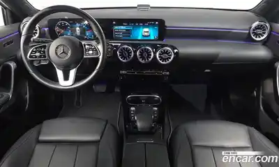 Mercedes-Benz A-Class 2022 2.0 Автомат в Москве № 177944, миниатюра 3