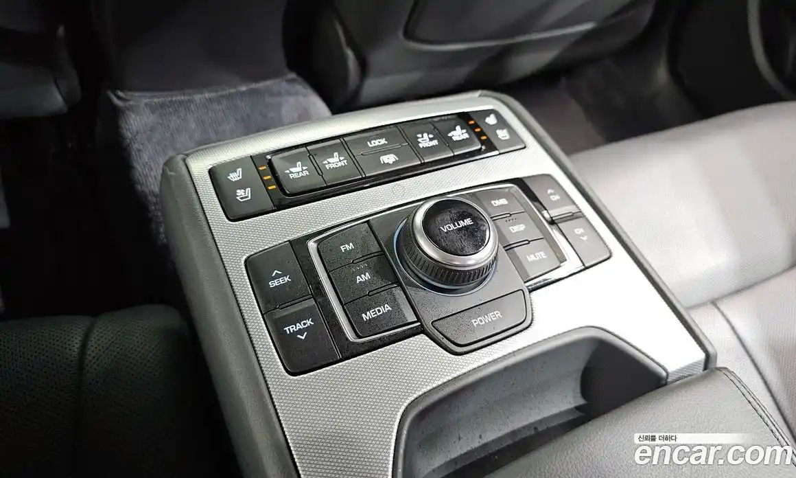 Genesis G80 2017 3.3 Автомат в Москве № 178084, фото 16