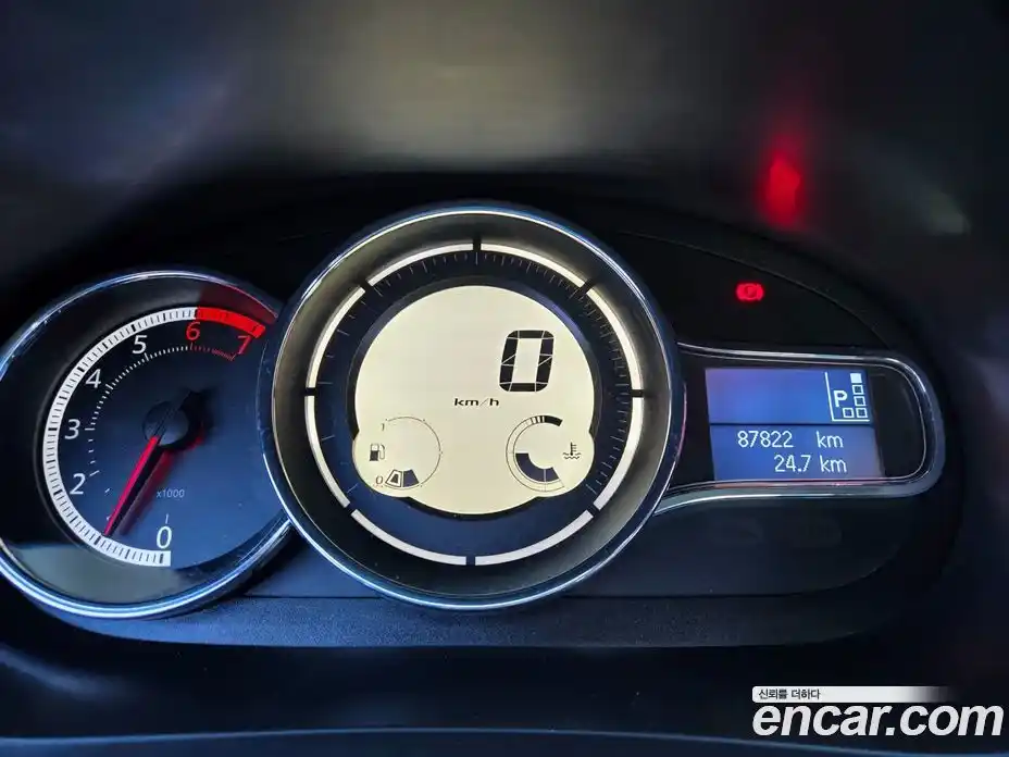 Renault SM3 2018 1.6 Автомат в Москве № 181663, фото 13