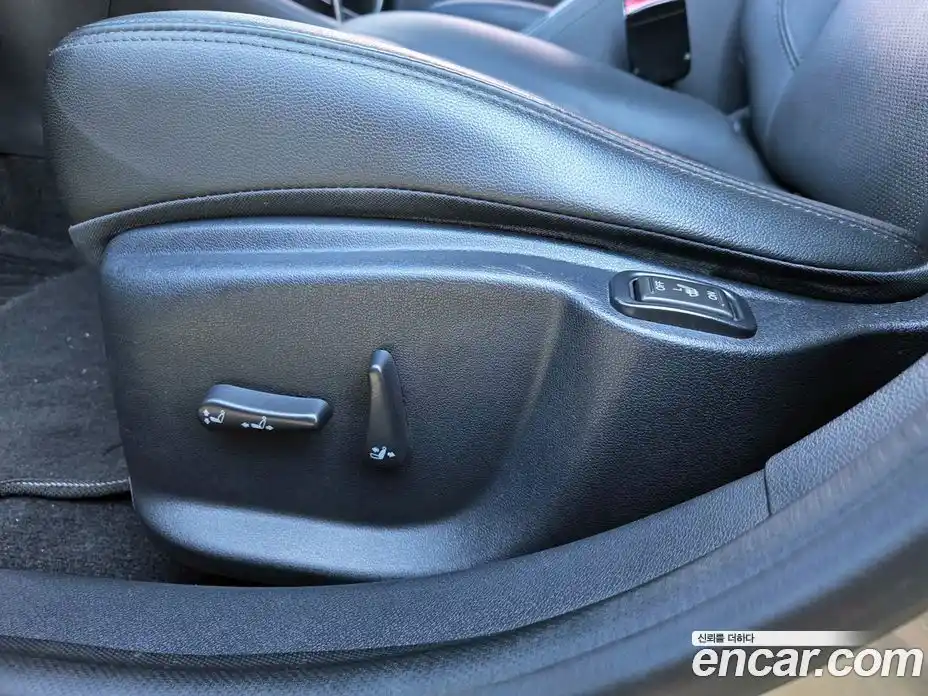 Renault SM3 2018 1.6 Автомат в Москве № 181663, фото 17