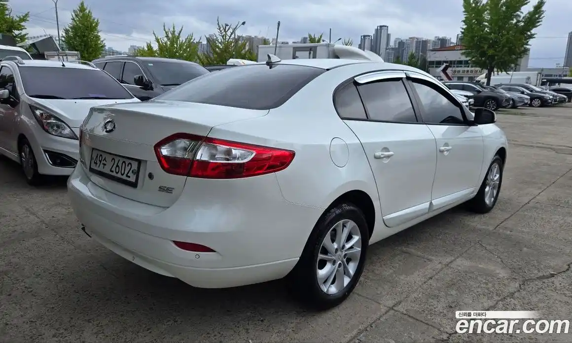 Renault SM3 2015 1.6 Автомат в Москве № 186114, фото 6