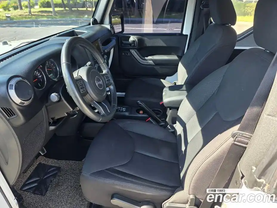 Jeep Wrangler 2014 3.6 Автомат в Москве № 188375, фото 5